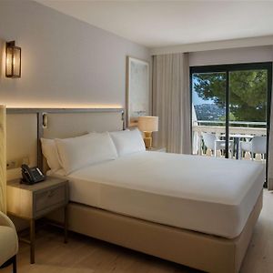 Zimmer mit Kingsize-Bett