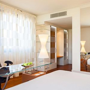 Deluxe Zimmer mit Kingsize-Bett