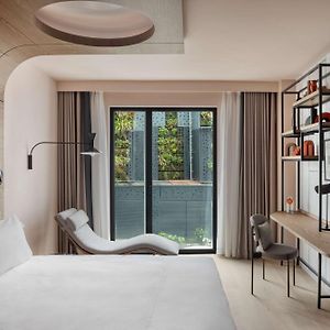 Zimmer mit Kingsize-Bett