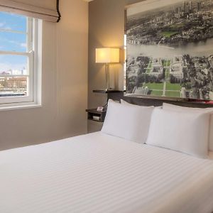 Zimmer mit Queensize-Bett