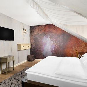 Deluxe Zimmer mit Kingsize-Bett