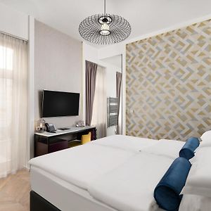 Deluxe Zimmer mit Kingsize-Bett