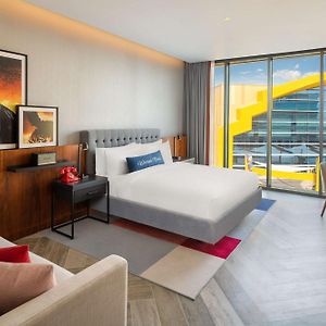 Themen-Zimmer mit Kingsize-Bett
