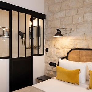 Zimmer mit Kingsize-Bett