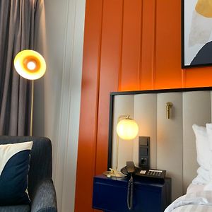 Standard Zimmer mit Kingsize-Bett