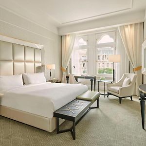 Deluxe Zimmer mit Kingsize-Bett