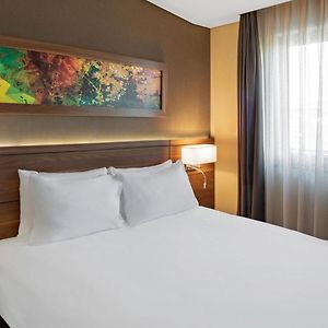 Standard Zimmer mit Kingsize-Bett