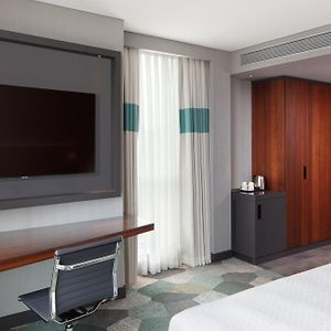 Deluxe Eck-Zimmer mit Kingsize-Bett