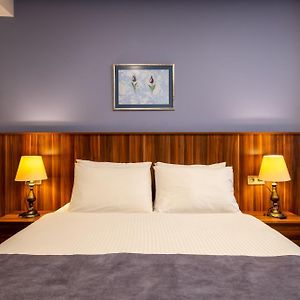 Comfort Zimmer mit Kingsize-Bett