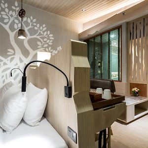 Grand Deluxe Zimmer mit Kingsize-Bett