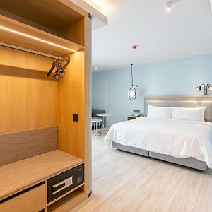 Deluxe Zimmer mit Kingsize-Bett