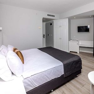 Standard Zimmer mit Kingsize-Bett