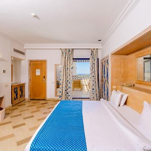 Deluxe Zimmer mit Kingsize-Bett