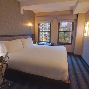 Signature Zimmer mit Kingsize-Bett