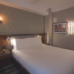 Signature Zimmer mit Queensize-Bett