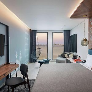 Zimmer mit Kingsize-Bett auf den oberen Etagen