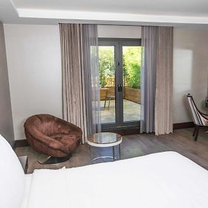 Deluxe Zimmer mit Kingsize-Bett