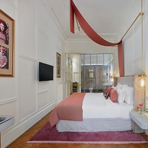 Deluxe Zimmer mit Kingsize-Bett