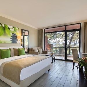 Standard Zimmer mit Kingsize-Bett