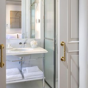 Deluxe Zimmer mit Kingsize-Bett