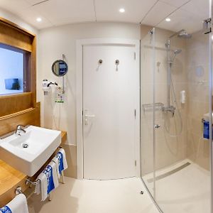 Zimmer mit zwei Einzelbetten
