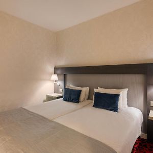 Deluxe Zimmer mit Kingsize-Bett