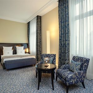 Superior Zimmer mit Kingsize-Bett