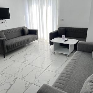 Oguz Apart