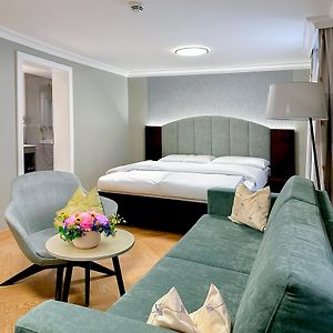 Superior Zimmer mit Kingsize-Bett