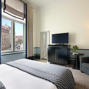 Zimmer mit Kingsize-Bett