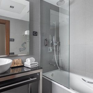 Zimmer mit zwei Einzelbetten