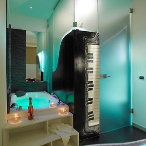 Deluxe Zimmer mit Kingsize-Bett