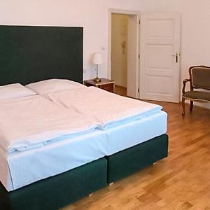 Standard Zimmer mit zwei Einzelbetten