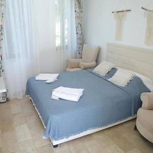 Standard Zimmer mit Kingsize-Bett