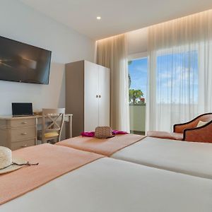 Zimmer mit zwei Einzelbetten