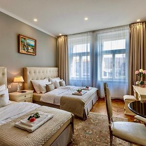 Deluxe Dreibettzimmer