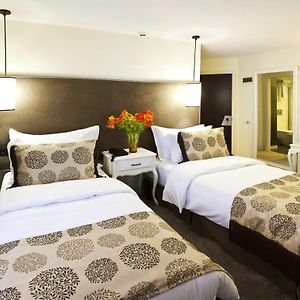 Deluxe Zimmer mit Kingsize-Bett