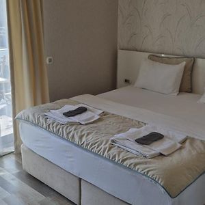 Deluxe Zimmer mit Kingsize-Bett