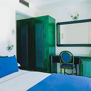 Standard Zimmer mit Kingsize-Bett