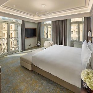 Eck-Suite mit Kingsize-Bett