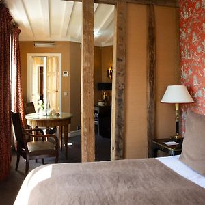 Deluxe Zimmer mit Kingsize-Bett