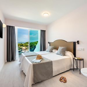 Zimmer mit zwei Einzelbetten
