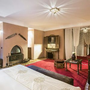 Deluxe Zimmer mit Kingsize-Bett