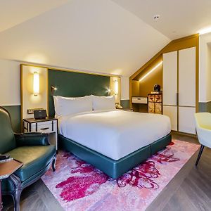 Deluxe Zimmer mit Kingsize-Bett