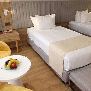 Zimmer mit zwei Einzelbetten