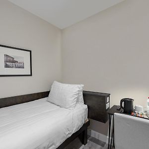 Budget Without Window Room