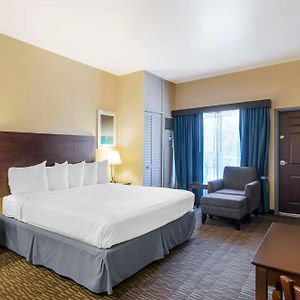 Zimmer mit Kingsize-Bett