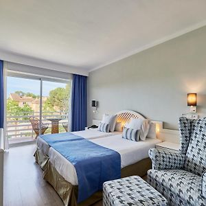 Zimmer mit Kingsize-Bett