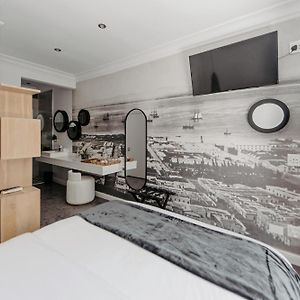 Comfort Zimmer mit Kingsize-Bett