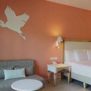 Zimmer mit Kingsize-Bett